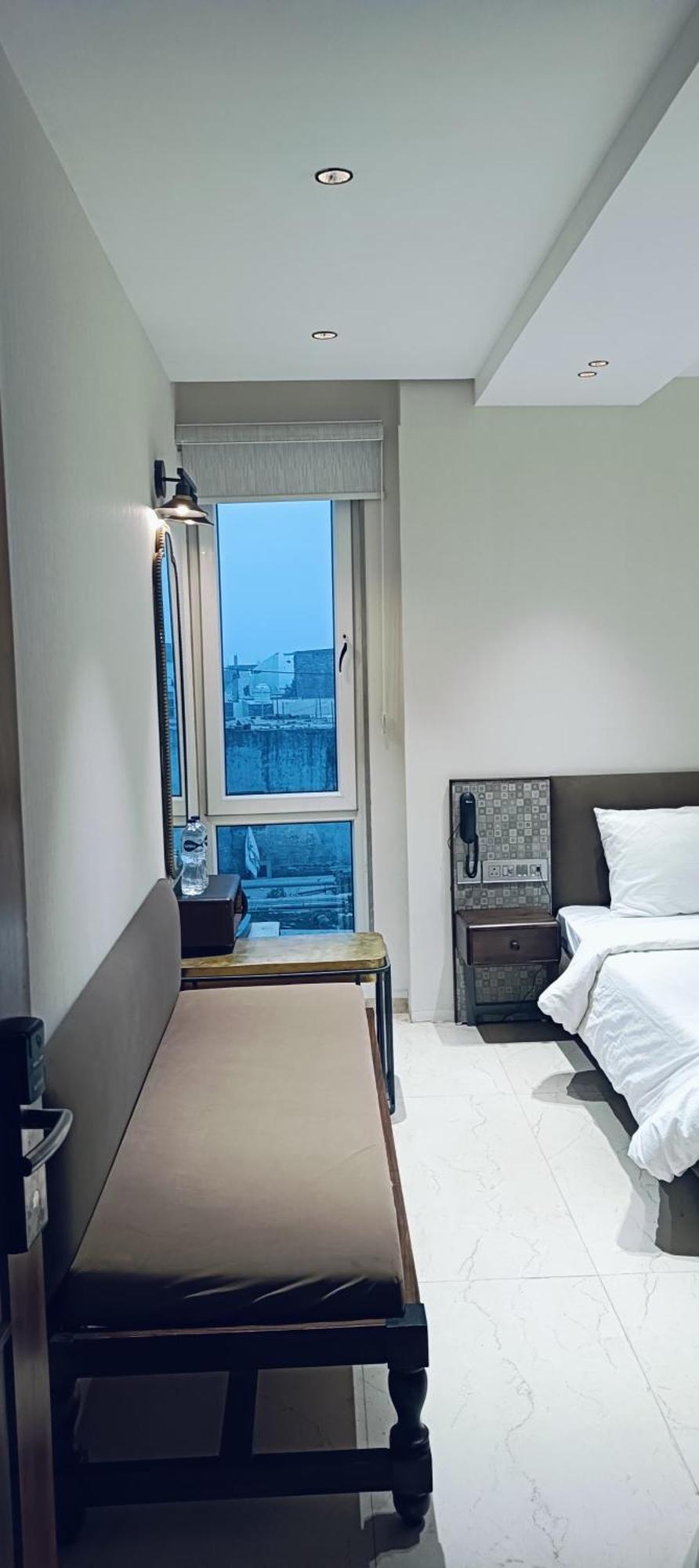 Hari Om Residency 800 Meters From Ram Mandir Ayodhya Hotel Ngoại thất bức ảnh