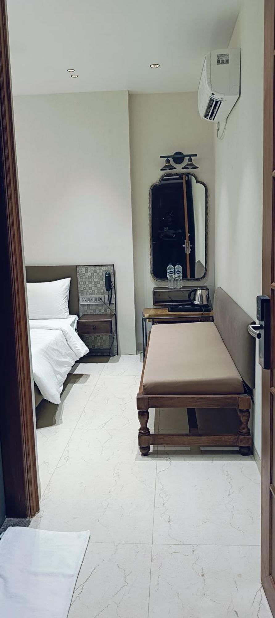 Hari Om Residency 800 Meters From Ram Mandir Ayodhya Hotel Ngoại thất bức ảnh