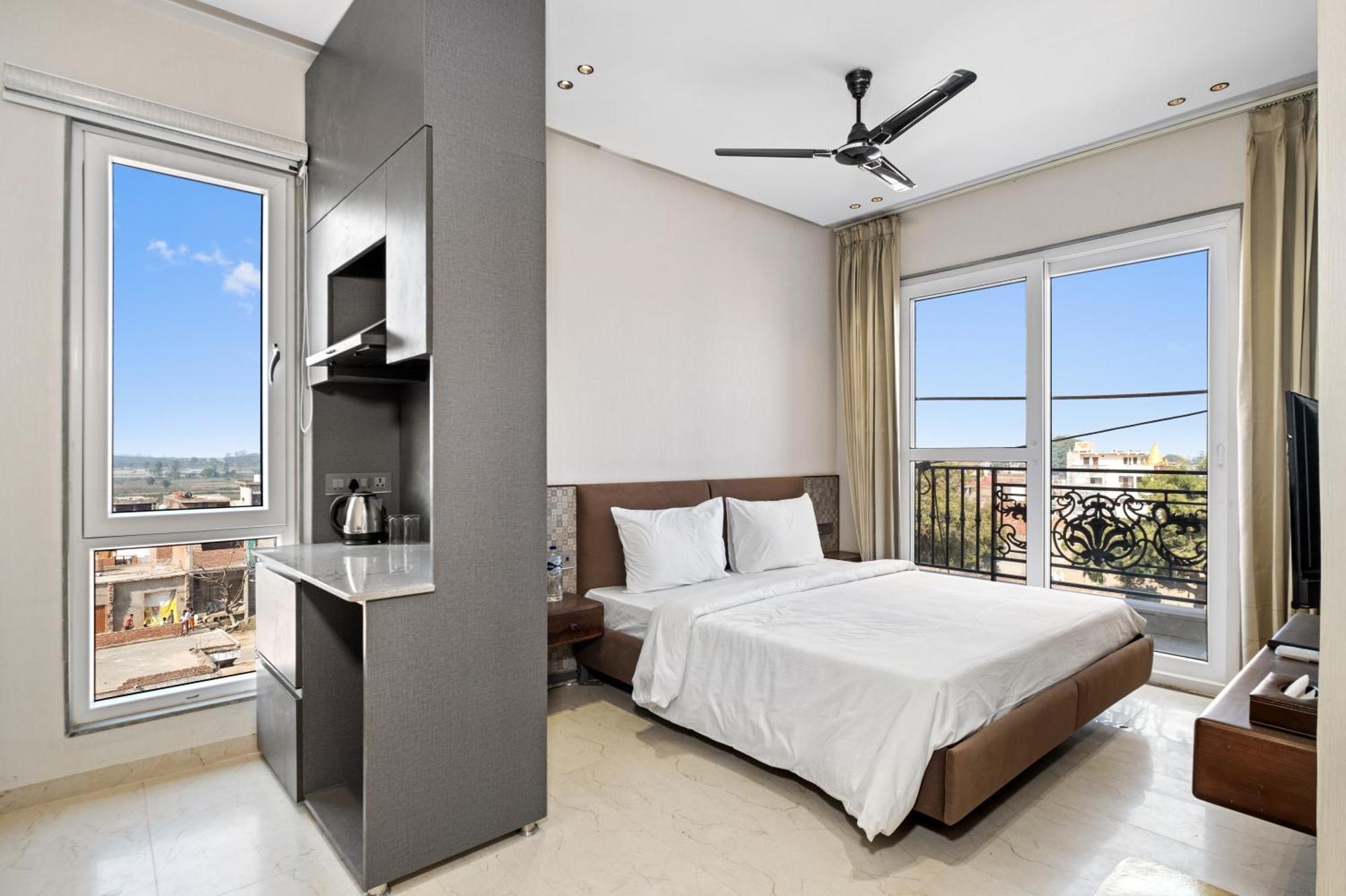 Hari Om Residency 800 Meters From Ram Mandir Ayodhya Hotel Ngoại thất bức ảnh